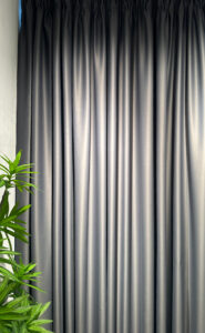 Black Out (Perde të trasha)